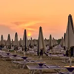 Peaceful With Garden 500mt From The Sea