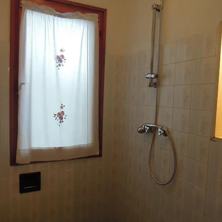 With Garden In A Quiet Place 500m From The Sea *